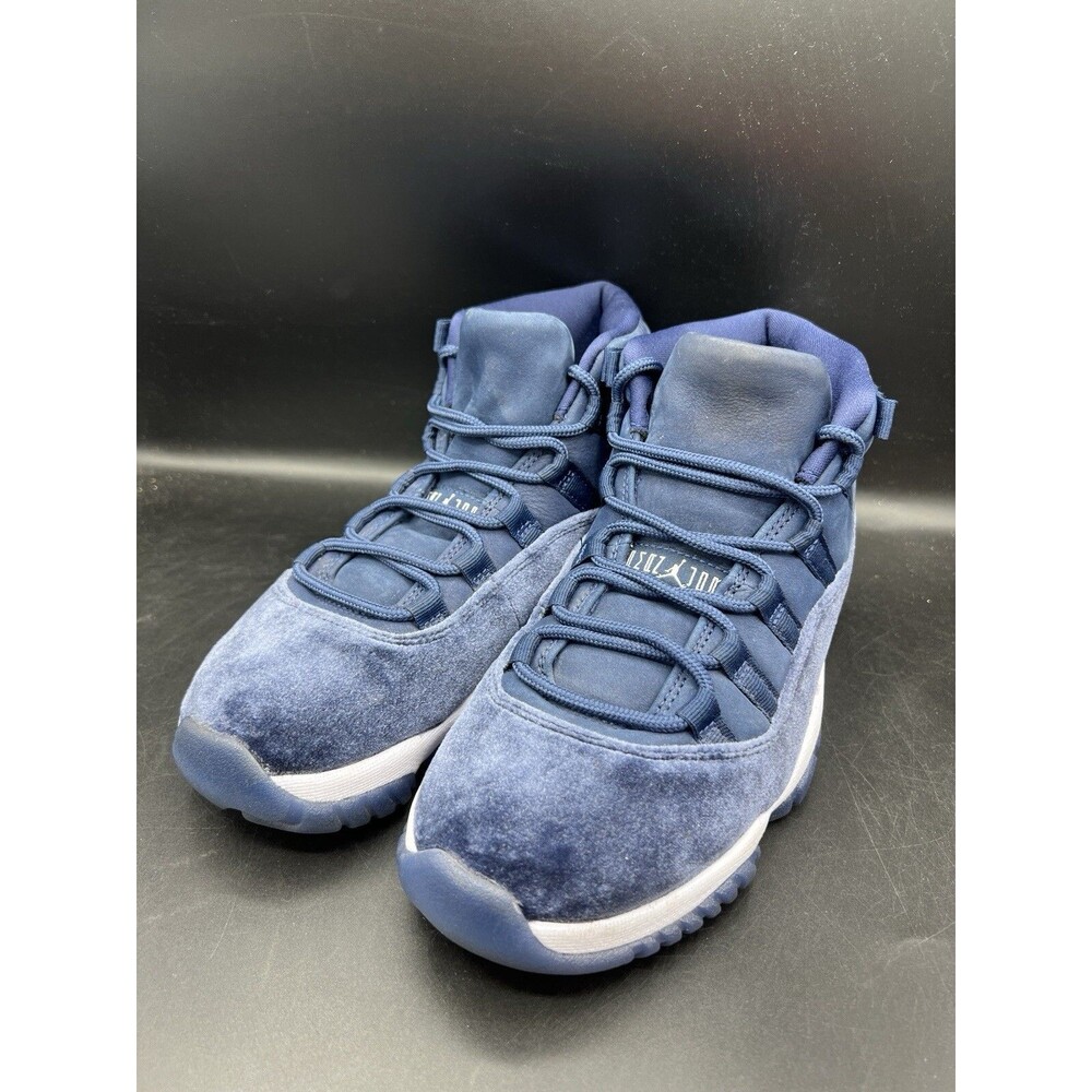 Air Jordan 11 Retro 'Midnight Navy Velvet' Wmn’s Sz 7 (AR0715-441) Clean No Box